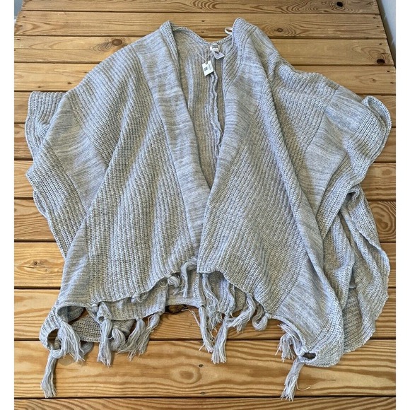 NWT 34.99 Rivers Tasseled Cable Wrap One Size Women’s Grey - Picture 1 of 8